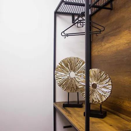 Bllok Spot - Тирана